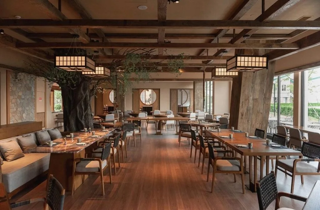 custom-restaurant-furniture-flexible-design-showcase