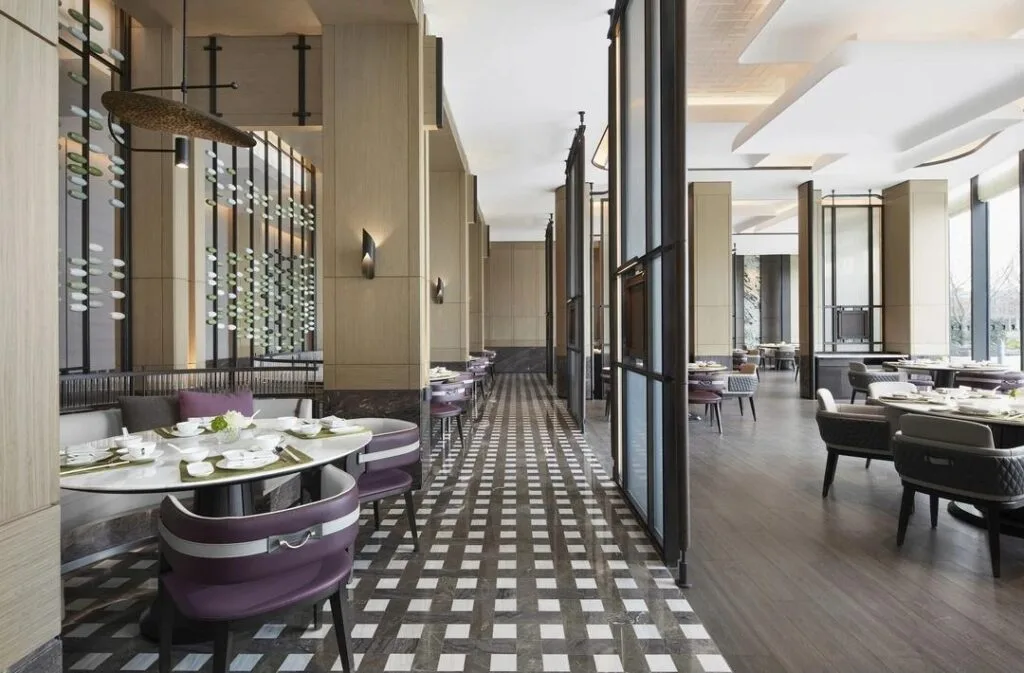 modular-display-of-custom-restaurant-furniture