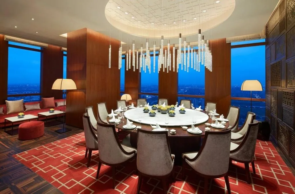 private dining room furniture display