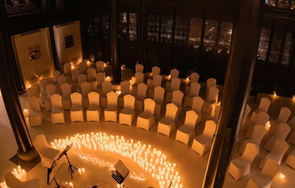 custom-banquet-hall-furniture-for-large-gatherings