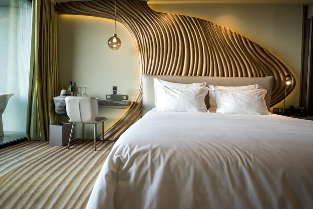 Hotel FF&E Costs: Tips for Maximizing ROI 2 Hotel FFE Costs