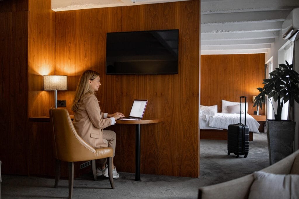 Hotel Furniture Pricing Guide: ROI, Durability & How to Choose the Right Supplier 3 Hotel Furniture Pricing Guide4